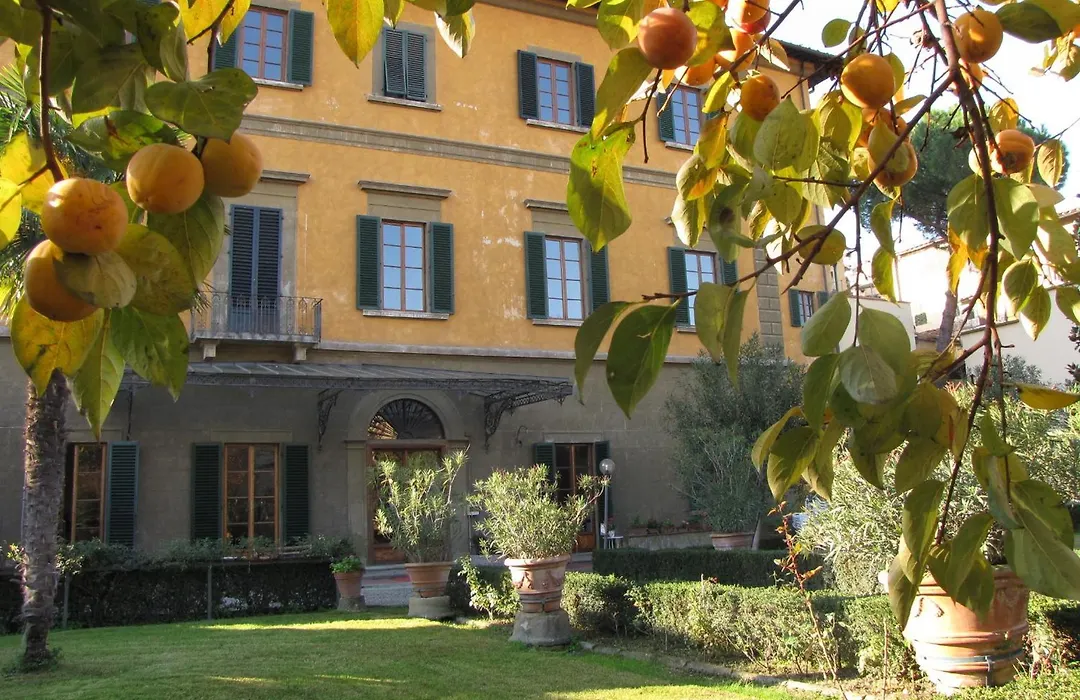 Casa Santo Nome di Gesu-1